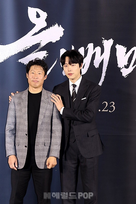 배우 유해진, 류준열/사진=민선유 기자