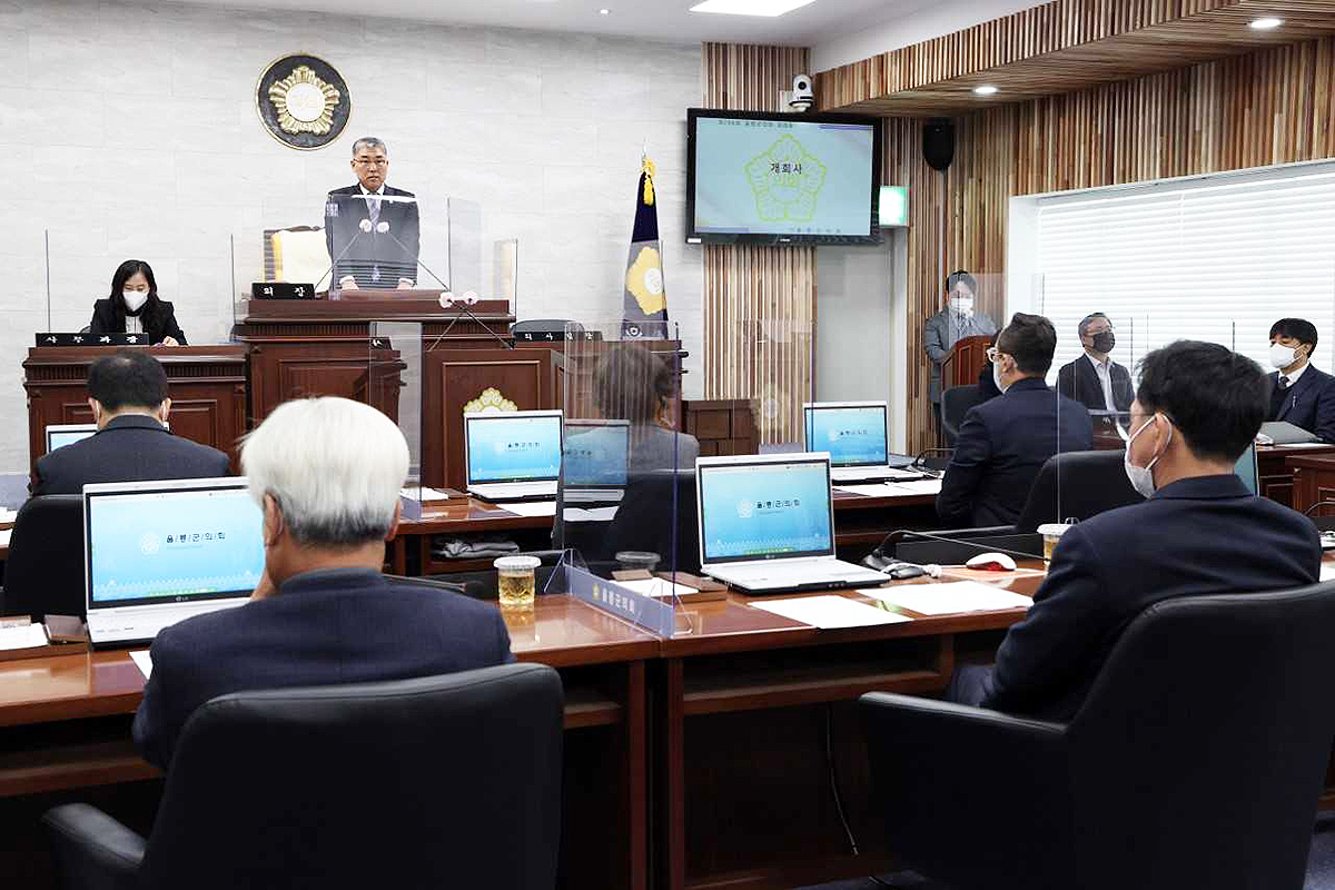 1일 울릉군의회가  제268회 제2차 정례회를 개회했다. 사진은 공경식 의장이 개회사를 하고 있다(울릉군 의회 제공)