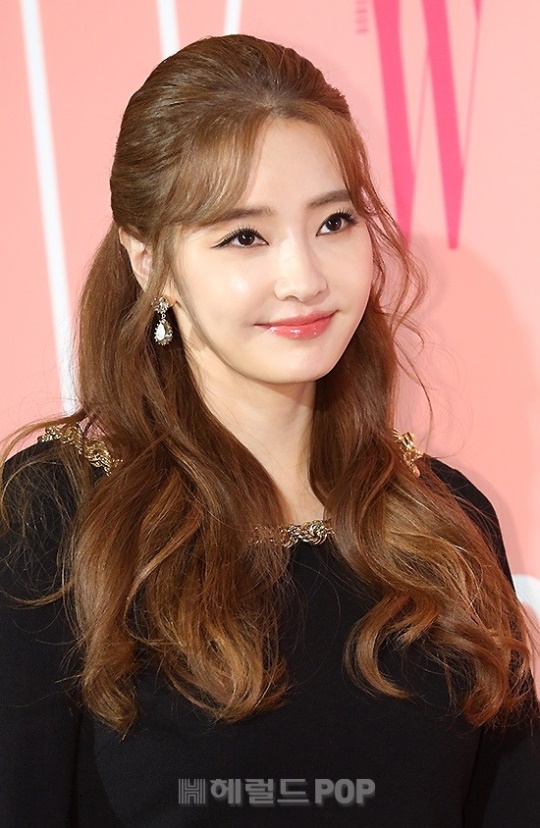 한채영, 제이플랙스와 전속계약..이준영과 한솥밥[공식] - 헤럴드뮤즈 (Herald Muse)
