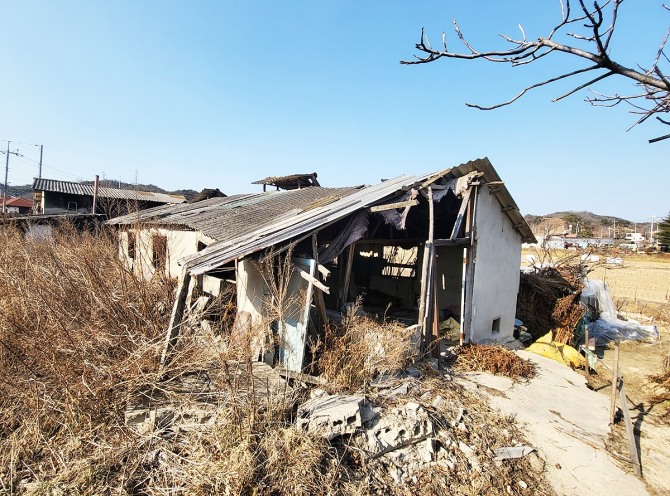 성군은 빈집 대상으로 주변 생활환경 보전을 위해 2023년도 농촌빈집정비사업을 시행한다. (헤럴드 DB)