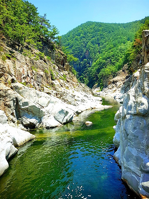계곡 트레킹일번지, 왕피천 용소, 용머리바위(왕피천모래언덕펜션 제공)