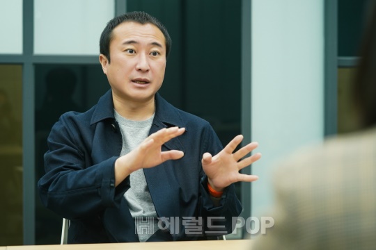배정훈 PD/사진제공=웨이브