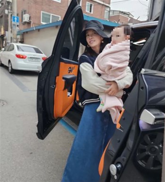 황정음 채널