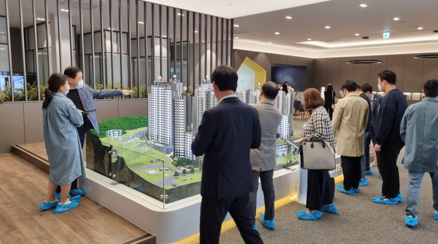 롯데건설, 부산 문현 '롯데캐슬 인피니엘' 견본주택 28일 공개…분양 ...