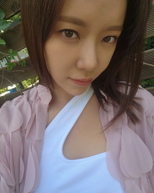 황정음 채널