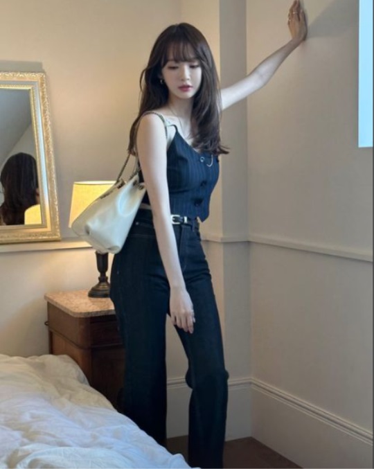 강민경 채널