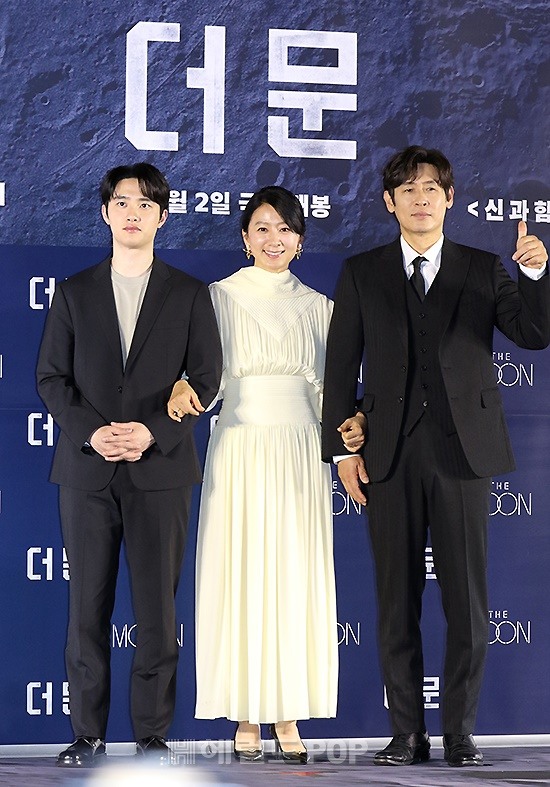 배우 도경수, 김희애, 설경구/사진=민선유 기자