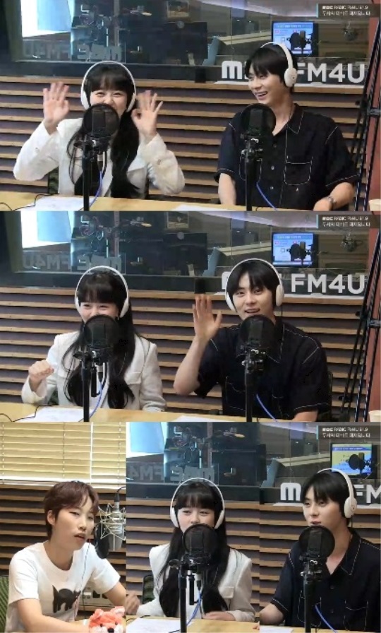 '두데' 보이는 라디오 캡처