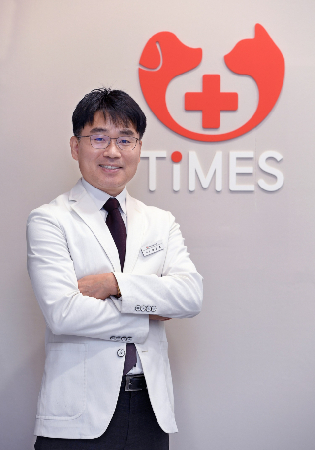양철호 한국수의영양학회장. 그는 “반려동물 건강의 기본은 ‘영양 관리’며, 사람과 다른 생애주기별 영양에 대한 이해가 필요하다”고 말했다. [한국수의영양학회 제공]