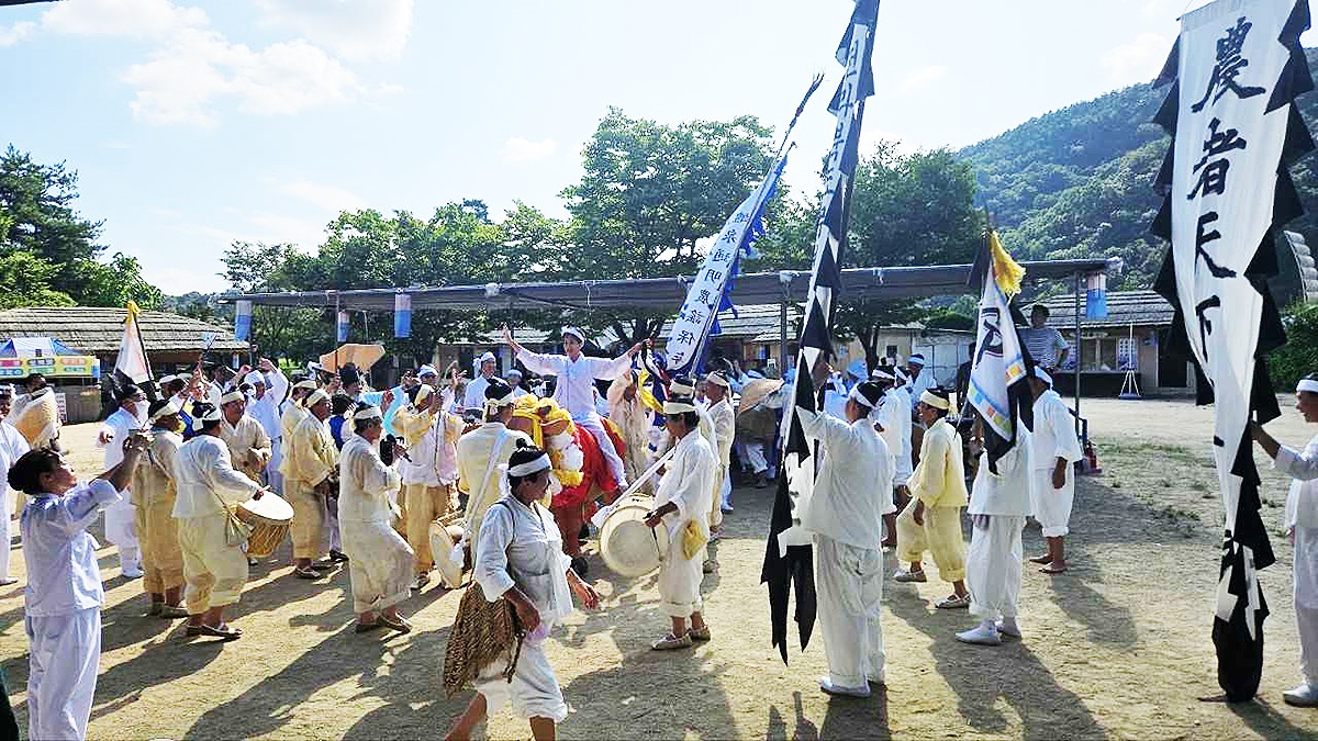 예천군 삼강주막 야외상설무대에서 '우리가락 우리마당 야외상설공연이 10월 28일까지 총10회결쳐 진행된다(예천군 제공)