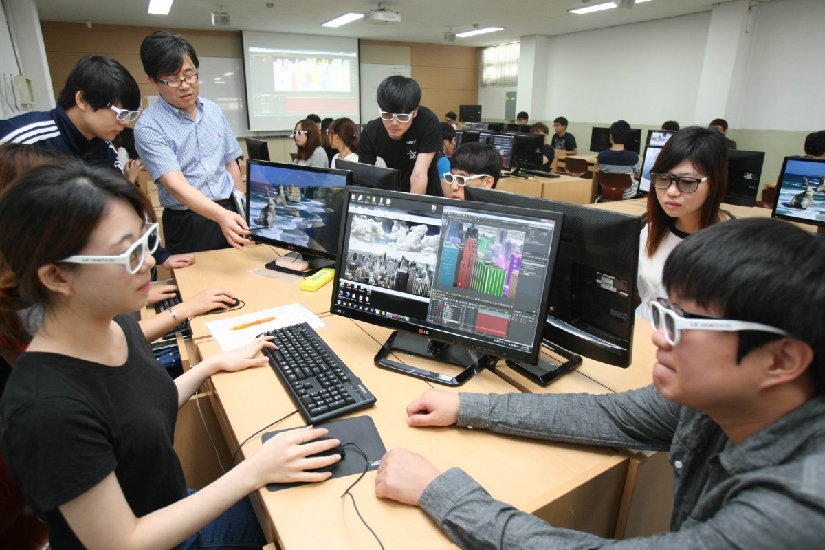 영진전문대 컴퓨터정보계열 영상 편집 실습 모습.[영진전문대 제공]