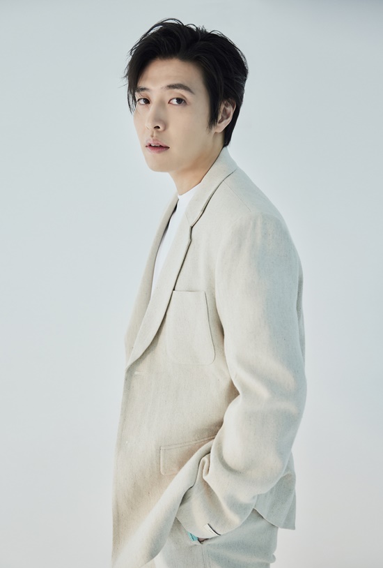 배우 강하늘/사진=티에치컴퍼니 제공