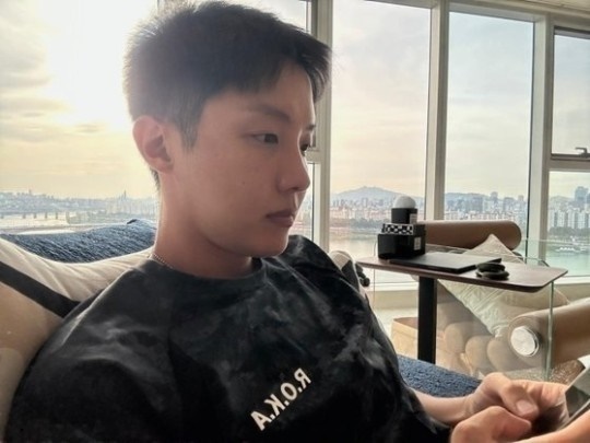 제이홉/사진=위버스