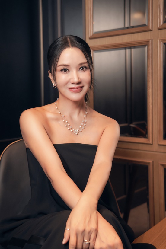 배우 엄정화/사진=제이앤씨미디어그룹 제공