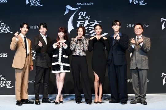이준, 엄기준, 이유비, 황정음, 조윤희, 윤종훈, 조재윤/사진=SBS
