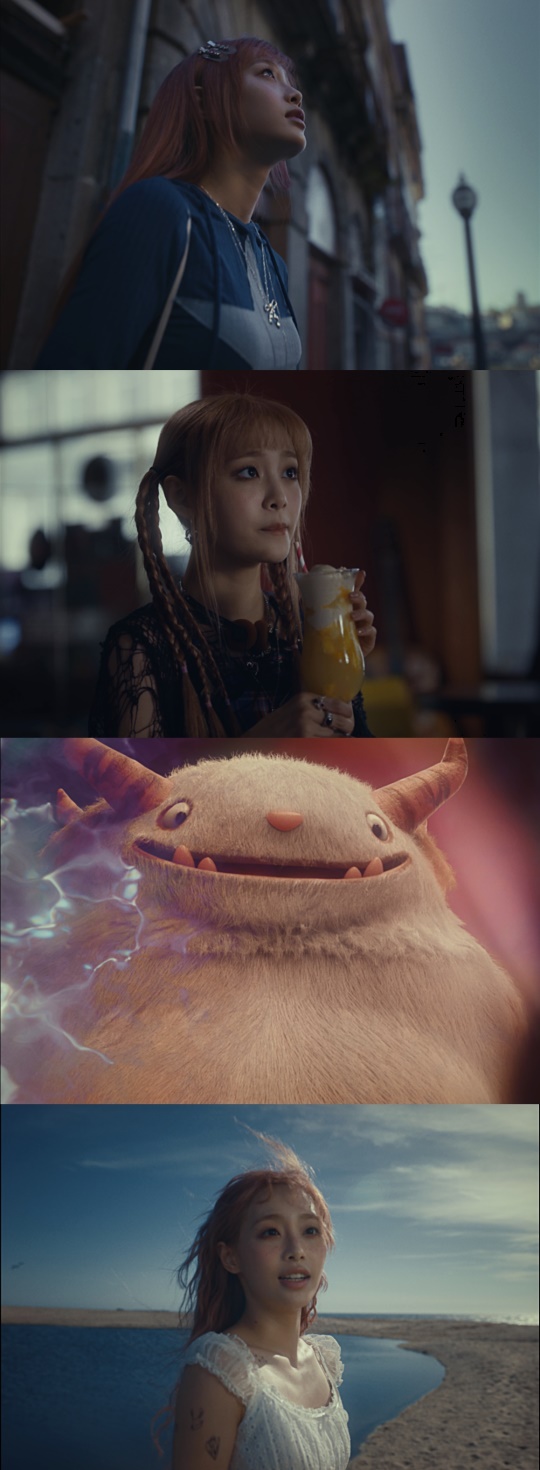 'Howl' MV 캡처