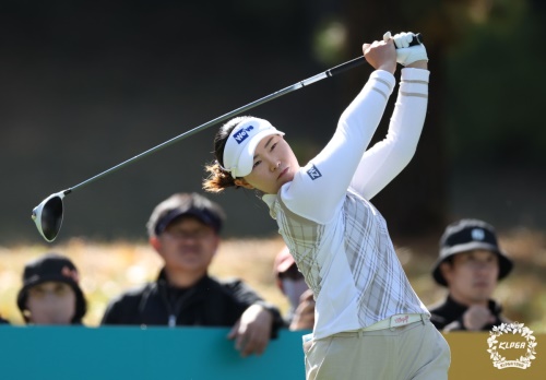 5타 차 선두로 3라운드를 맞게 된 임희정. [사진=KLPGA]
