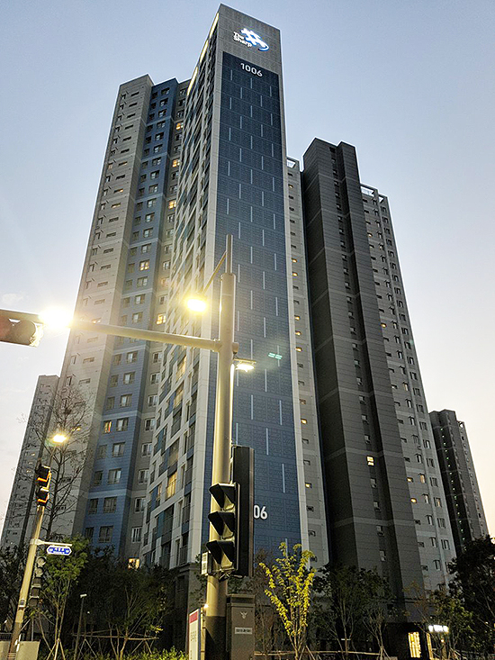 전주 송천동 에코시티 고층아파트,  사진은 특정기사 내용과 관계없음(뽐뿌커뮤니티 캡쳐)