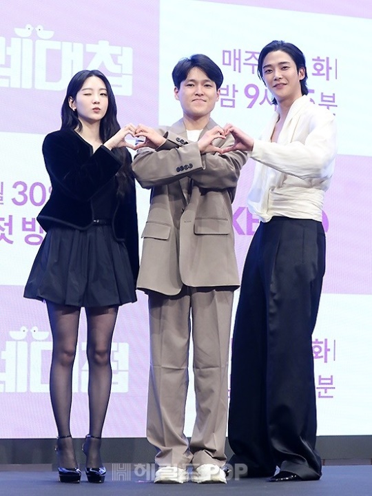 조이현, 황승기 감독, 로운/사진=민선유기자