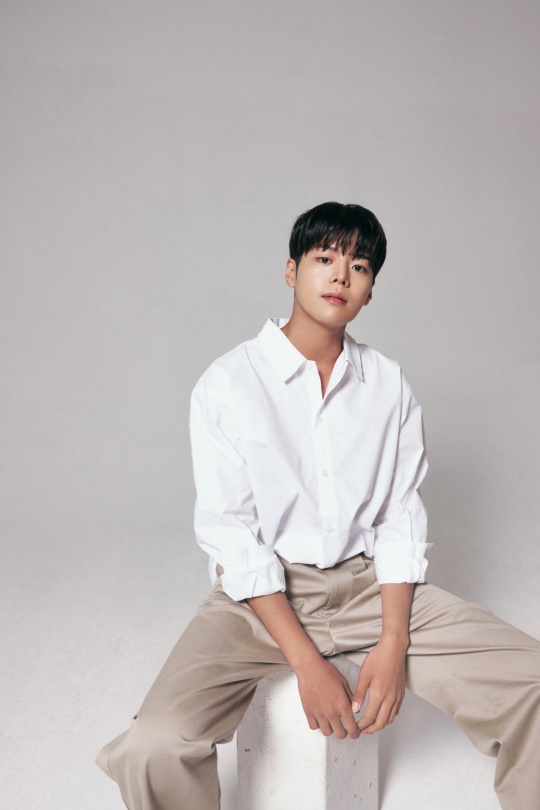 려운/사진제공=럭키컴퍼니