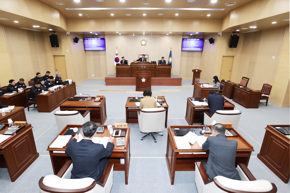 [청송군의회 제공]