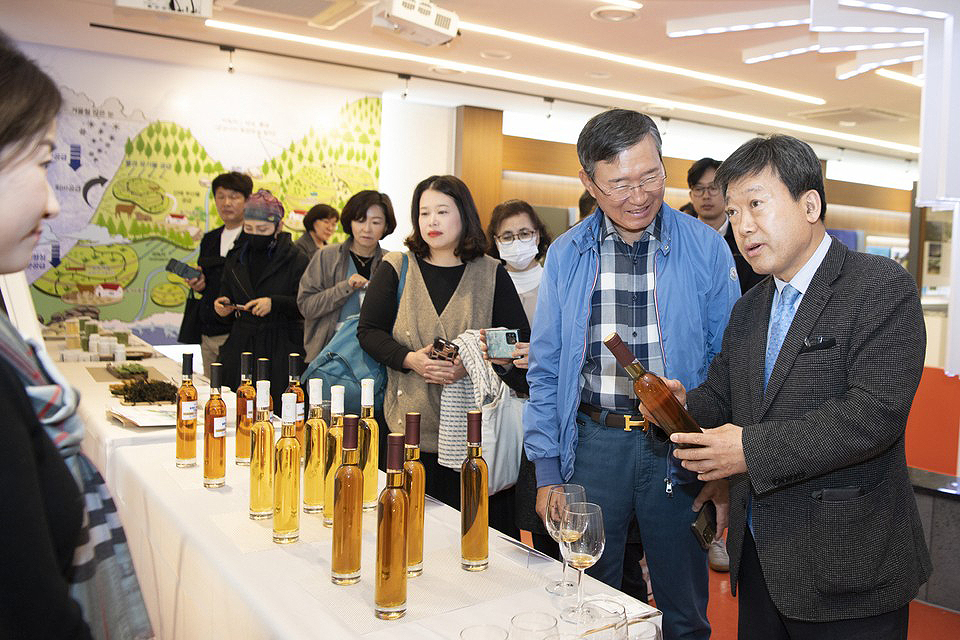 농업기술센터에서 개최된 가공제품 품평회 모습