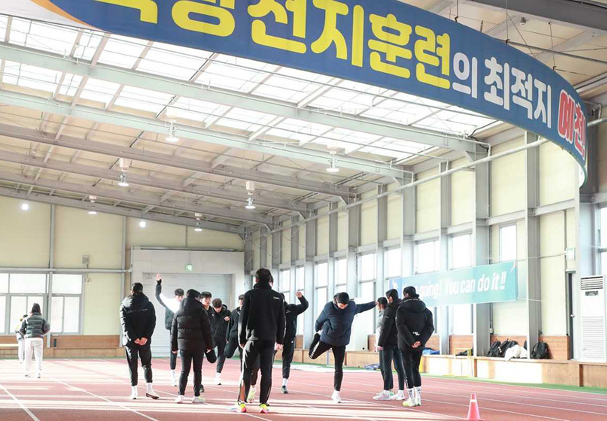 육상 국가대표선수 후보들이 예천에서 동계전지훈련에 구슬땀을 흘리고 있다(예천군 제공)