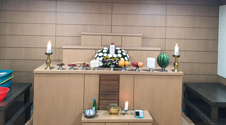 22일 경북도립노인전문요양병원 장례식장에서 무연고 사망자의 공영장례가 진행되고 있다.(안동시 제공)