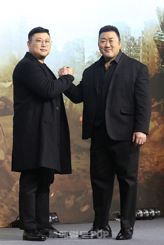허명행 감독, 배우 마동석/사진=민선유 기자