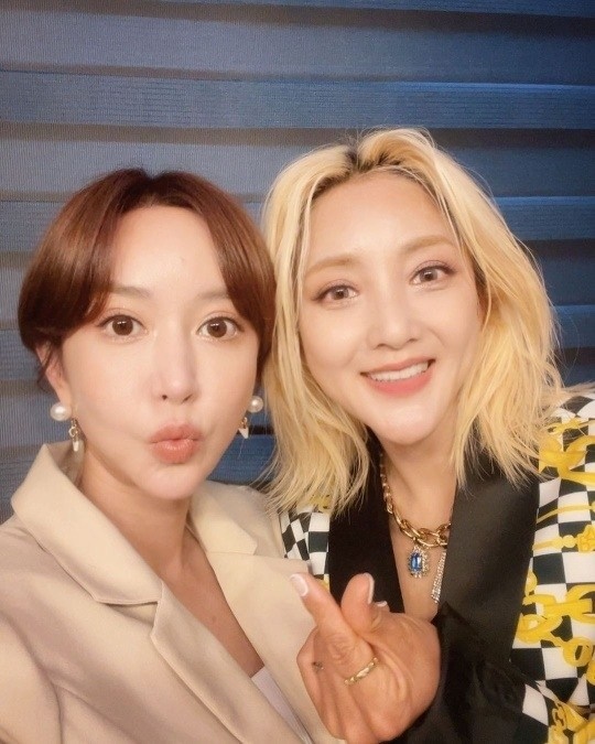 슈, 바다/사진=슈 SNS