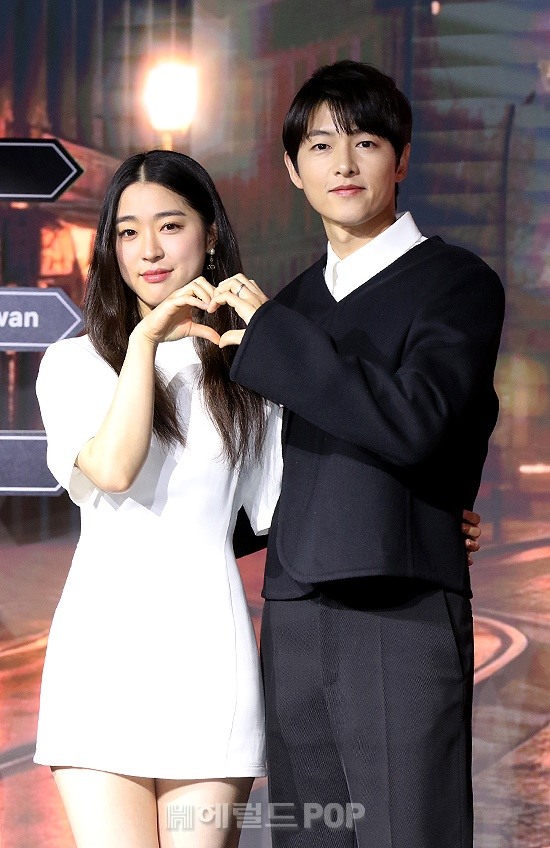 배우 최성은, 송중기/사진=민선유 기자
