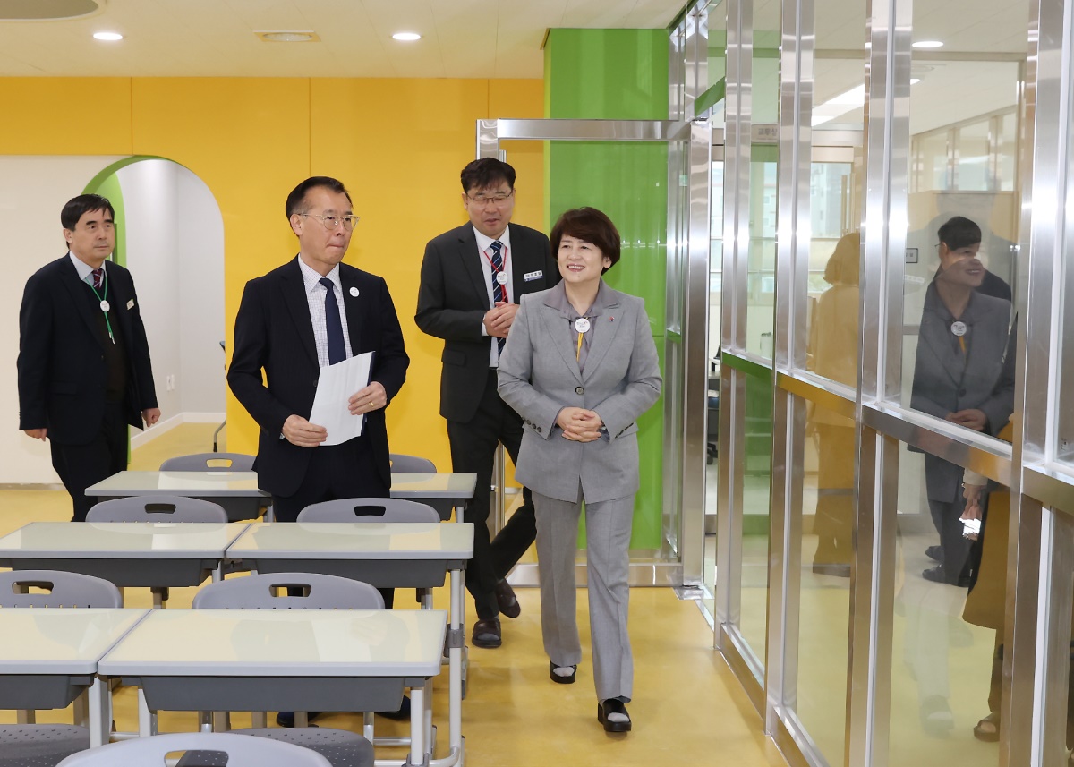 대구시교육청은 29일 강은희 교육감 주재로 대구테크노초등학교 개교 준비 등 현장을 점검했다.[대구시교육청 제공]