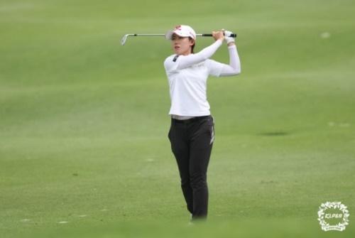 대회 이틀째 9언더파를 몰아친 황유민. [사진=KLPGA]