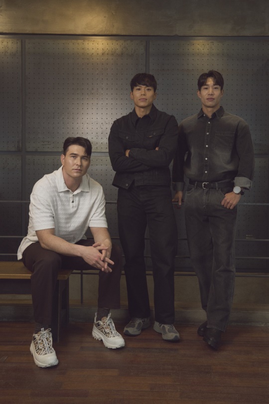 안드레진, 아모띠, 홍범석/사진제공=넷플릭스