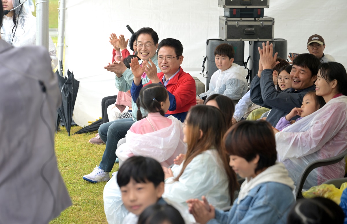 경북도는 5일 경북도청 새마을 광장과 천년 숲 일원에서 '어린이날 기념식'과 '어린이날 큰잔치'행사를 함께 개최했다.[경북도 제공]