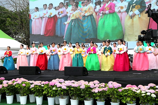 전장군노국공주축제장 퍼포먼스랜드에서 '제16회 노국공주 선발대회' 본선 심사가 진행되고 있다. (안동시 제공)