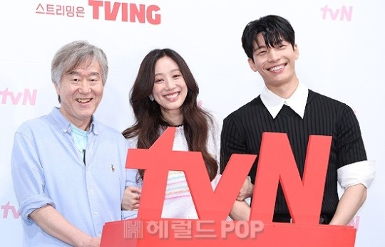 안판석 감독, 정려원, 위하준/사진=민선유 기자