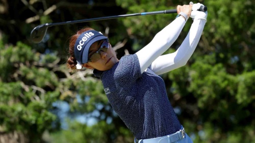 1타 차 선두로 최종라운드에 나서는 신지은. [사진=LPGA]