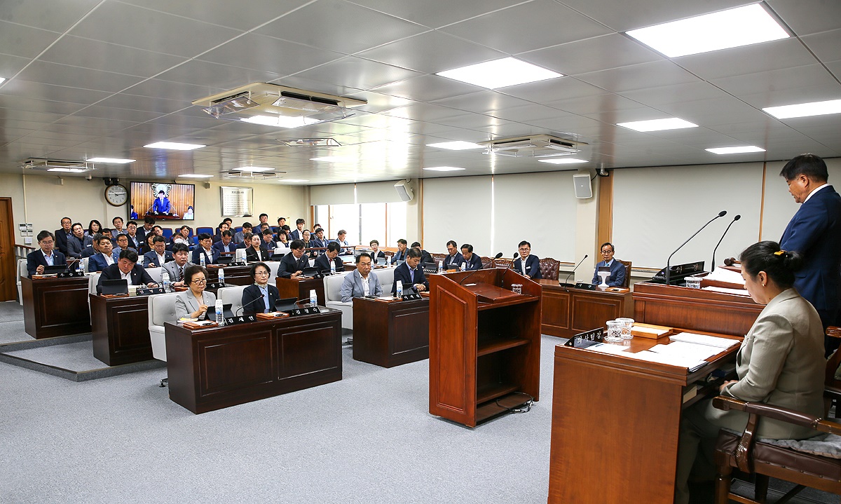 영주시의회 본회의 진행 모습(영주시 의회 제공)