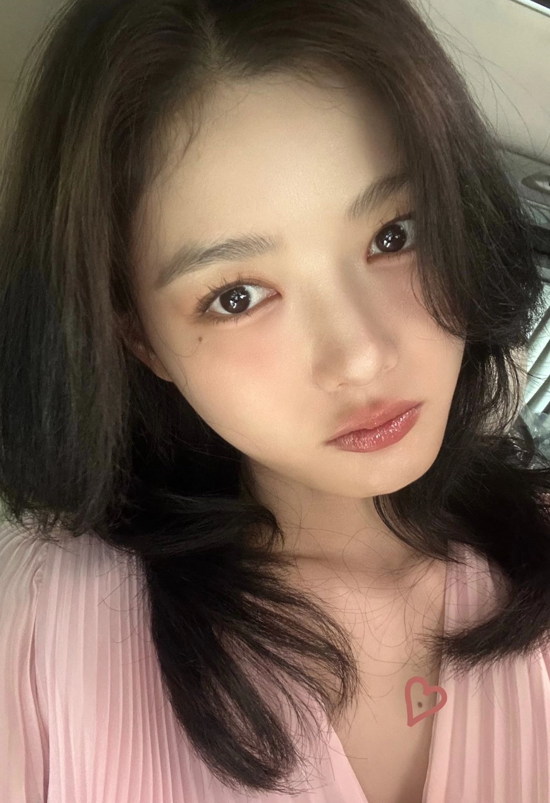 김유정 누드 합성 김유정, 가슴 점에 하트를..너무 예쁜 24살 여배우 - 헤럴드 POP