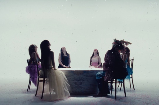 레드벨벳 '코스믹' MV 티저 캡처