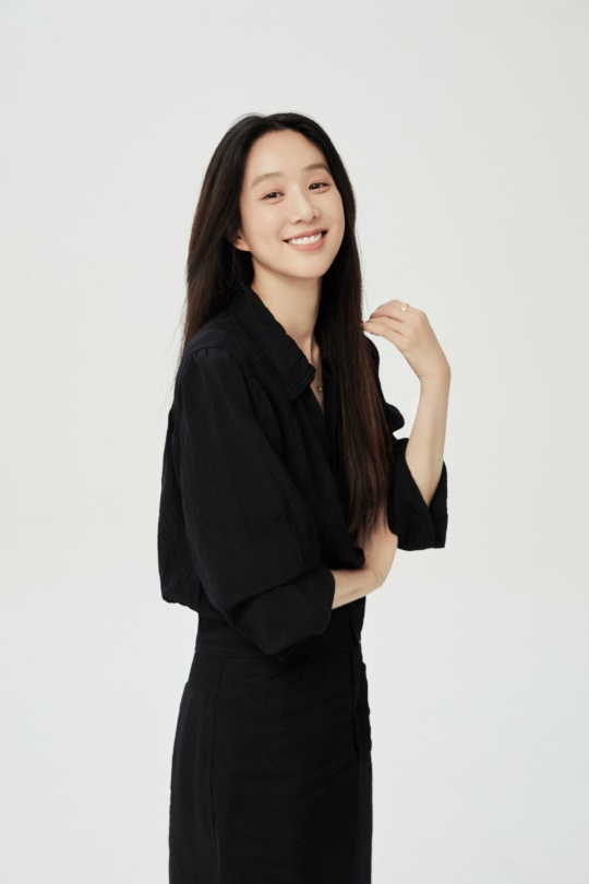 정려원/사진제공=블리츠웨이스튜디오