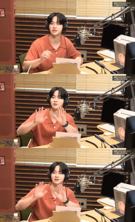 '브런치카페' 보이는 라디오 캡처