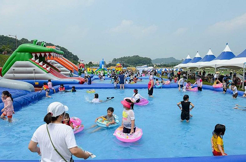 2024 영주 시원(ONE) 축제가 27일부터 8월 4일까지 9일간 문정둔치 일원에서 열린다. 사진은 지난 2022년 행사 모습(영주시 제공)