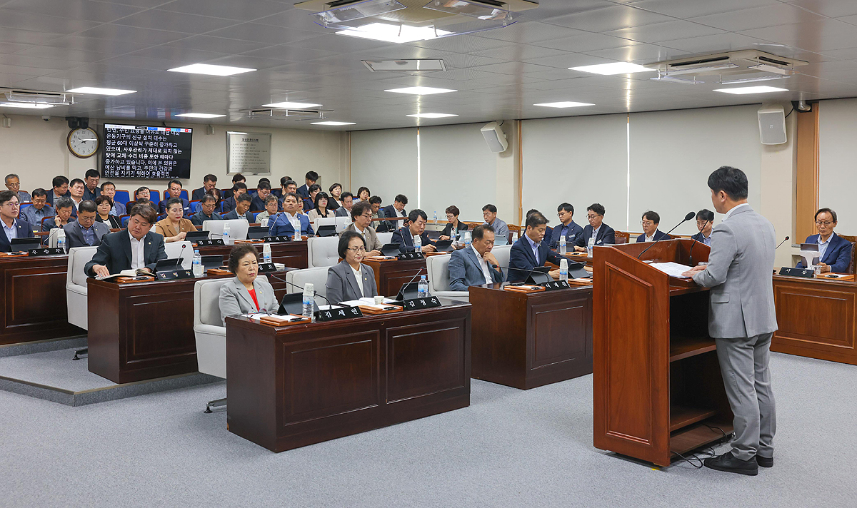 영주시의회 제286회 임시회 1차 본회의에서 손성호 의원이 5분 자유발언을 하고 있다(영주시 의회 제공)
