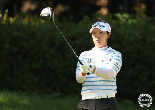 시즌 4승을 정조준하고 있는 박지영. [사진=KLPGA]