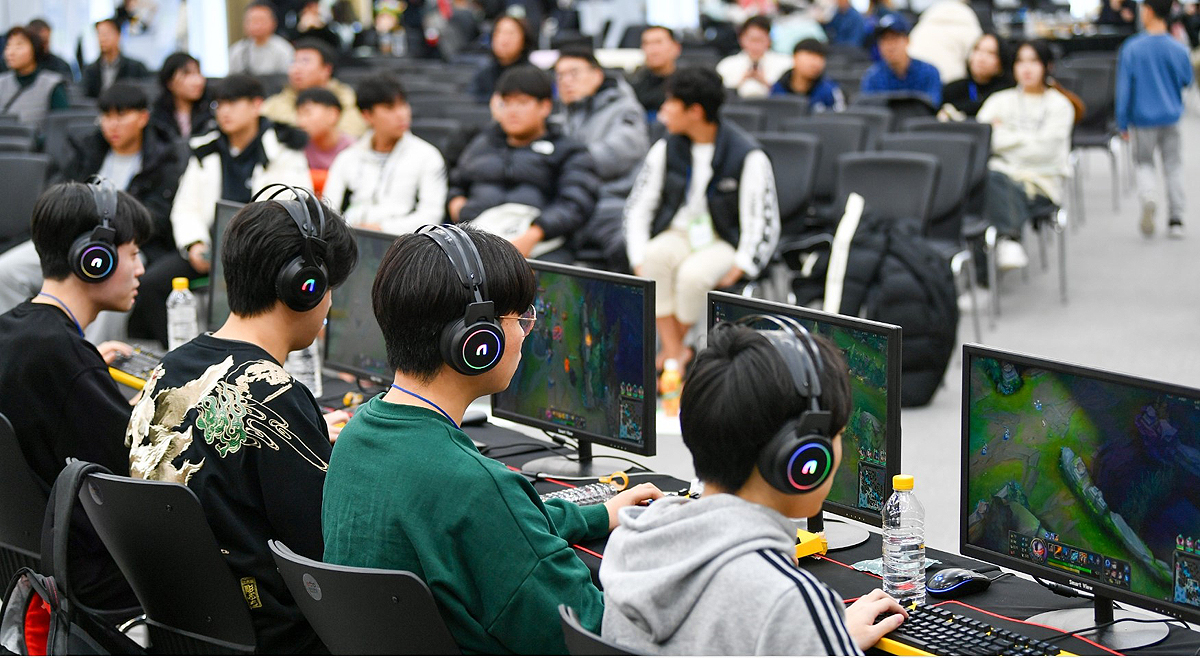 '제2회 영주시장배 아마추어 e스포츠대회'가 10월 5~6일 경북 영주시 선비세상 컨벤션홀에서 개최된다,사진은 지난해 열린 제1회 행사 모습(영주시 제공)