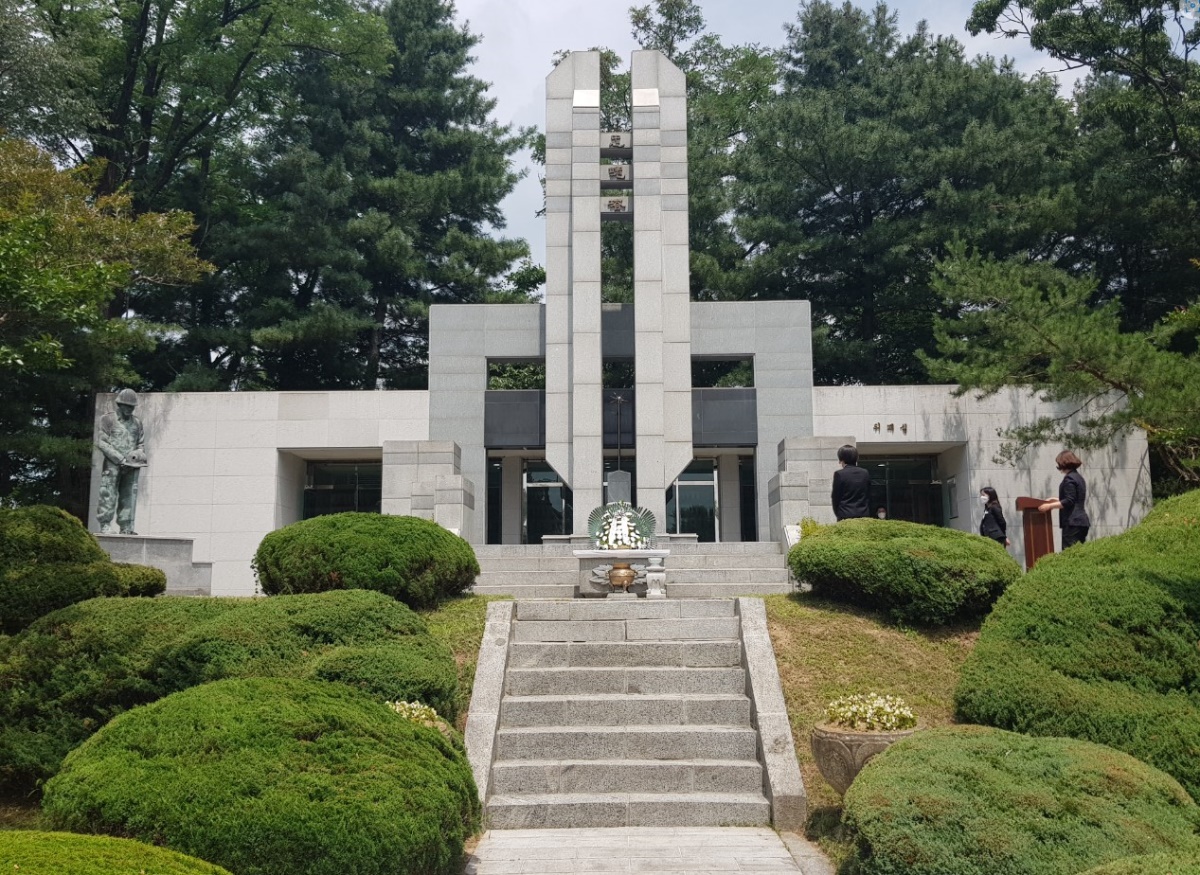 낡고 협소한 예천군 충혼탑(헤럴드 DB)