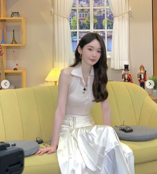 강민경 채널
