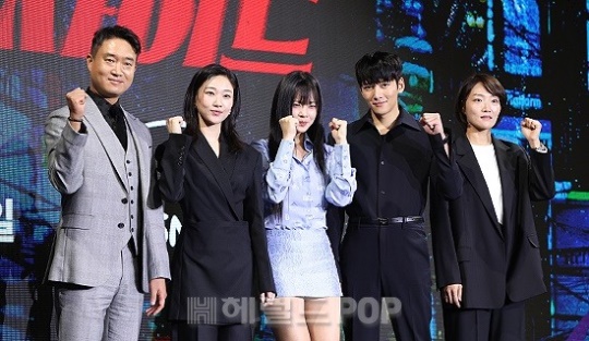 '강남 비-사이드' 주역들/사진=민선유 기자